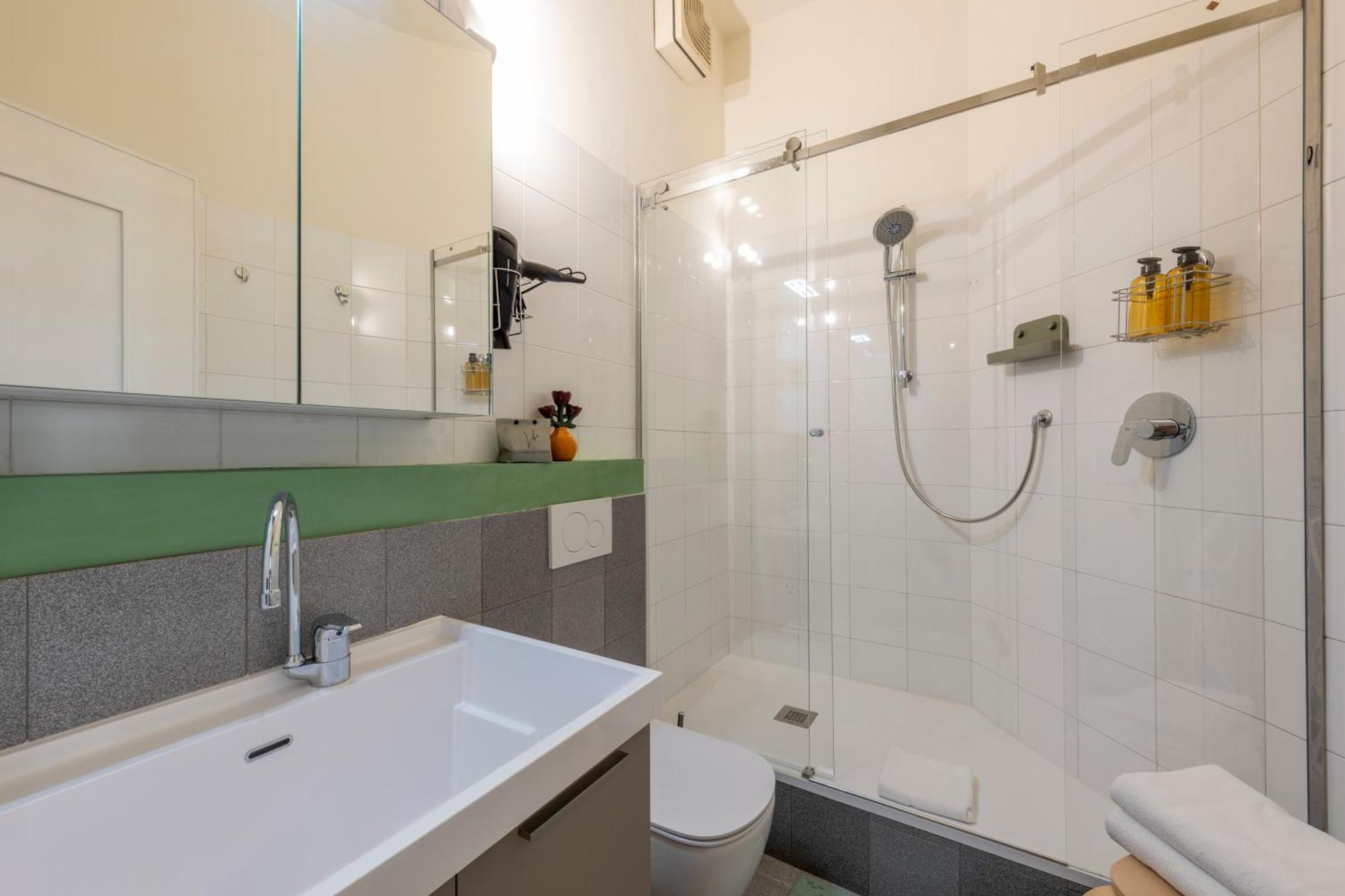 110mq Santa Sofia Apartment, In The Center Of Milan, 10 Min Walk From Duomo Apartment Mailand